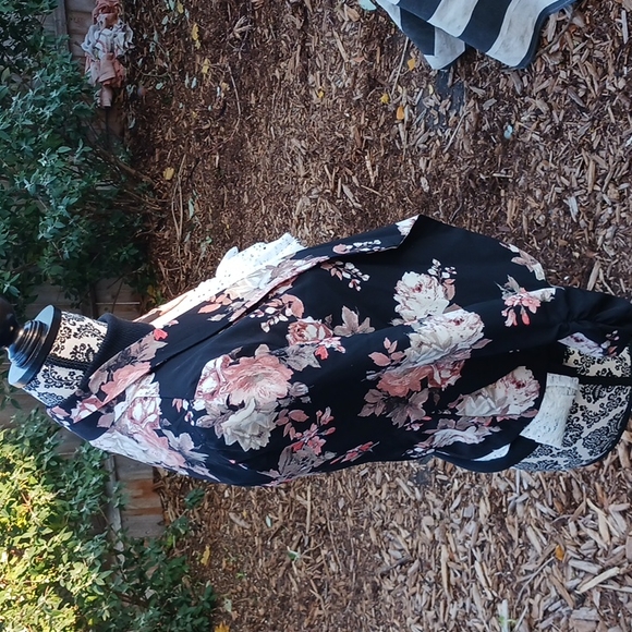 Love Tree Womens Floral jacket - Picture 4 of 8